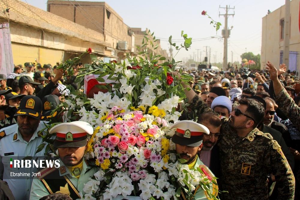 تشییع پیکر شهید عماد دهیمی در کارون در خوزستان