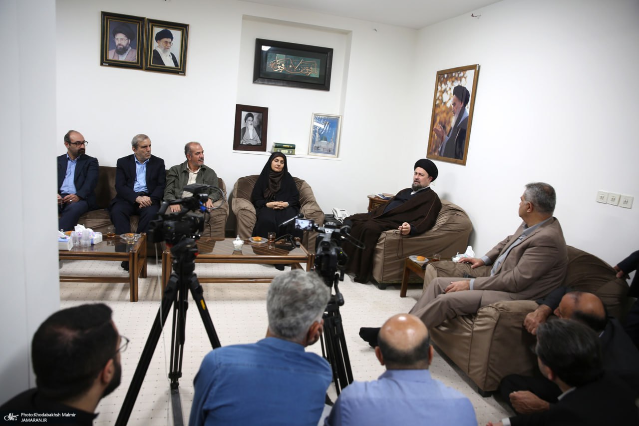  دیدار وزیر راه و شهرسازی با سید حسن خمینی