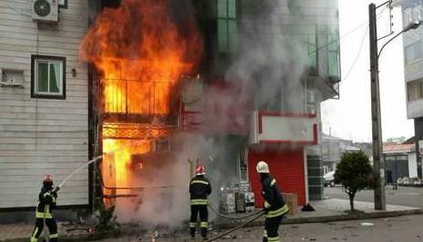 اتش سوزی یک مغازه در کرمانشاه مهار شد