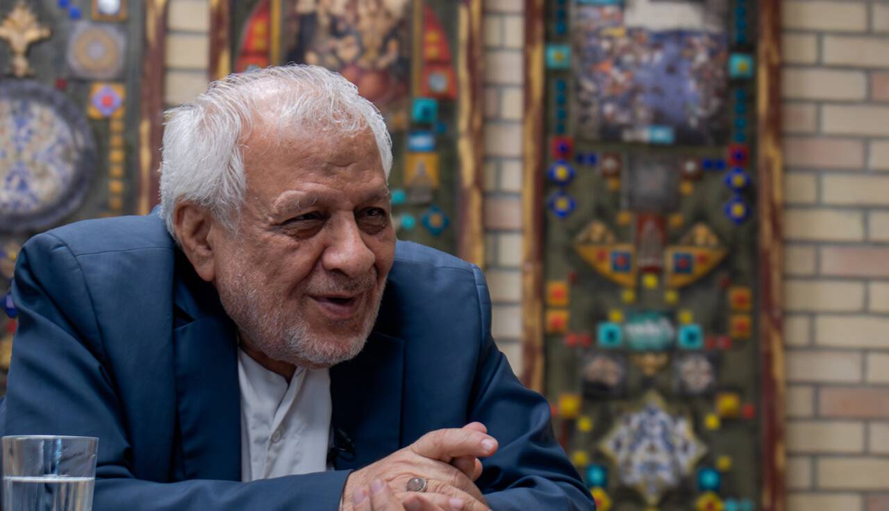 بادامچیان: منافقین مدرسه رفاه را اشغال کرده بودند