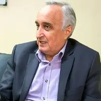 موسی غنی‌نژاد: زبان فارسی ملی است، نه تحمیلی