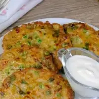 طرز تهیه کوکو لوبیا سفید و سیب زمینی پخته