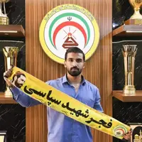 مدافع کلیدی فجر تمدید کرد
