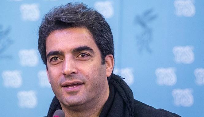 گرد پیری بر چهره منوچهر هادی نشست