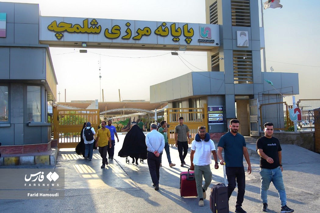  گذر زائران عرفه از شلمچه به کربلا