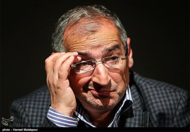 صادق زیباکلام وسط مناظره صدا و قیافه قدیری ابیانه را تقلید کرد!