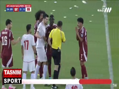 میلاد محمدی با دریافت کارت قرمز از زمین بازی اخراج شد