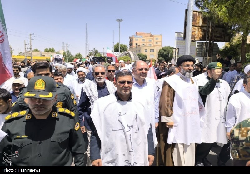 عکس/ راهپیمایی مردمی سالگرد قیام ۱۵ خرداد پیشوا به روایت تصویر