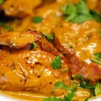 طرز تهیه مرغ با سس بادام هندی؛ طعم خاص و جدید