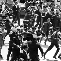 ۱۵ خرداد ۴۲ در خیابان های قم، تهران و شیراز چه خبر بود؟ 