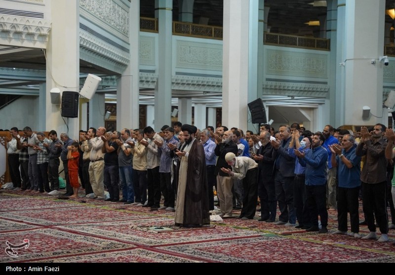 عکس/ یادواره شهدای ۱۵ خرداد و بندر شهید رجایی در حرم شاهچراغ