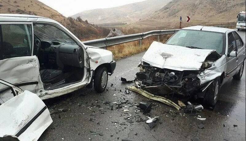 تصادف رانندگی در گرمی ۶ مصدوم برجا گذاشت