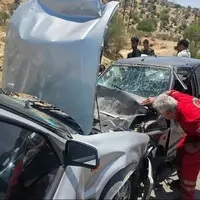۸ مصدوم بر اثر تصادف ۲ خودرو در جاده فیروزآباد به شیراز