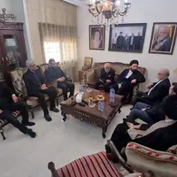 دیدار نوه امام خمینی با خانواده شهید نصرالله در بیروت