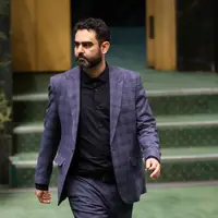 ثابتی: همتی اگر رسما عذرخواهی نکند، از او شکایت خواهیم کرد
