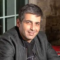 فرانسوی حرف زدن حمید گودرزی در آنتن زنده 