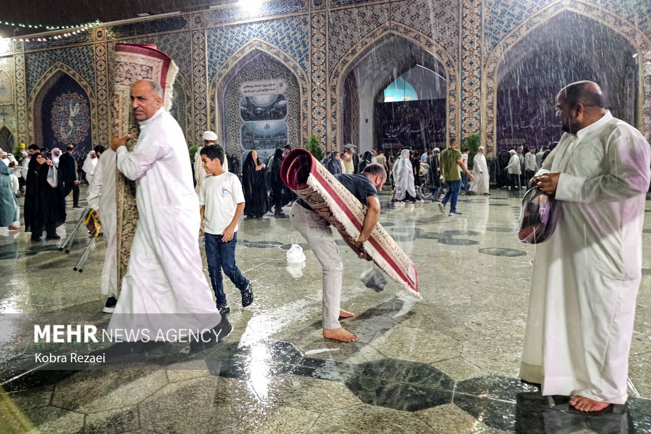 عکس/ حرم مطهر امام رضا (ع) در شب بارانی عید قربان