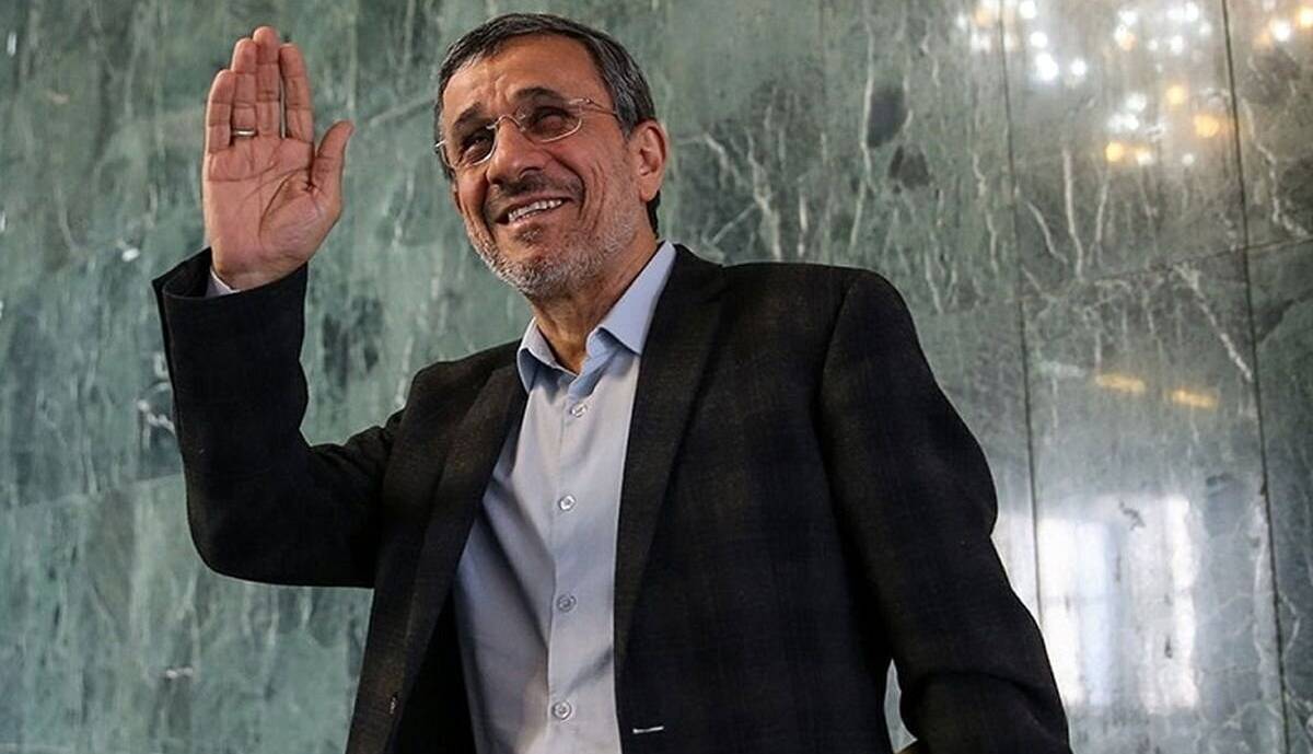 احمدی‌نژاد و «جناب انسان» در مجارستان؛ مبارک اصول گرایان!