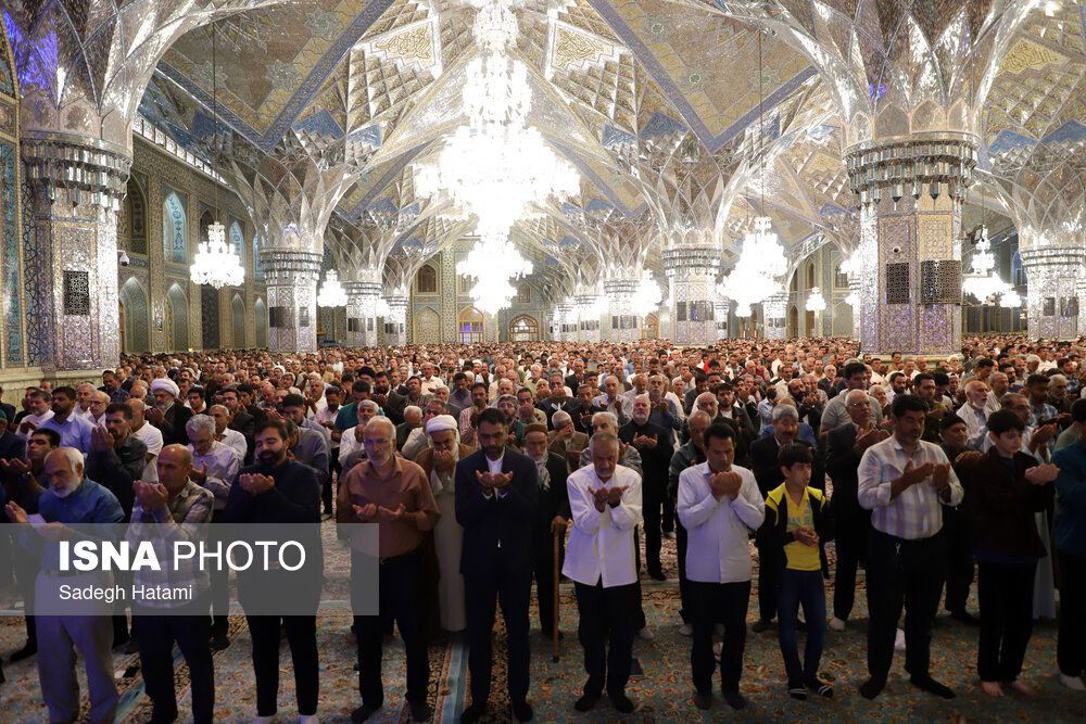 عکس/ نماز عید سعید قربان در حرم مطهر رضوی