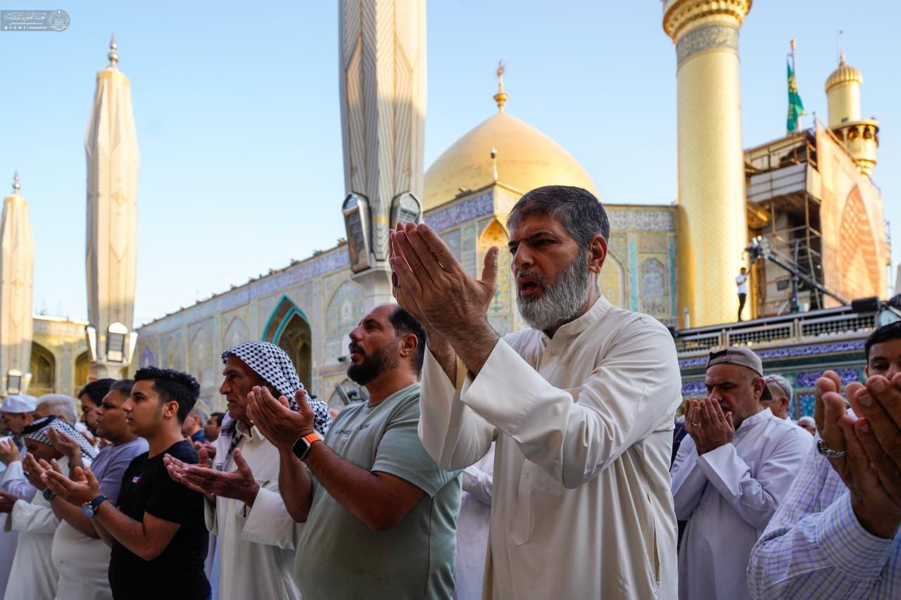 عکس/ اقامه نماز عید قربان در حرم امیرالمؤمنین (ع)