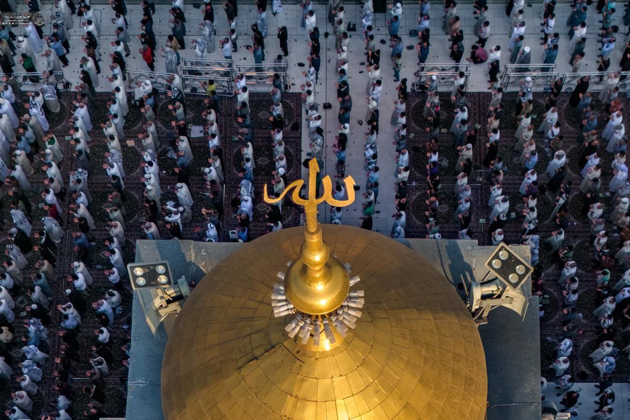 عکس/ اقامه نماز عید قربان در حرم امیرالمؤمنین (ع)