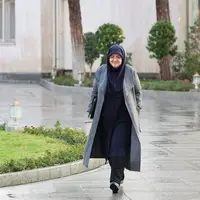 سرکار خانم سخنگو! مگه مسابقه فوتباله؟
