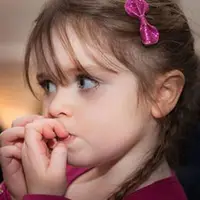 کدام کودکان به اختلالات اضطرابی مبتلا می‌شوند؟