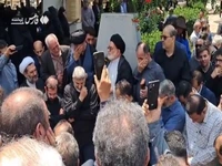 روضه‌خوانی حجت‌الاسلام حائری‌زاده در لحظه تدفین آیت‌الله حجتی