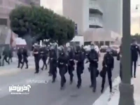 درگیری پلیس ضدشورش با معترضان به بازداشت مهاجران در لس‌آنجلس