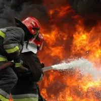 طبقه دوم بازار قدیم بندرعباس آتش گرفت