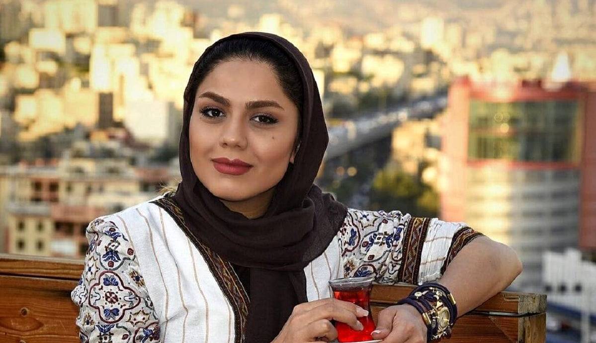 چهره ها/ عکس‌ های زیبای بازیگر آوای باران در یک لوکیشن خیره‌ کننده