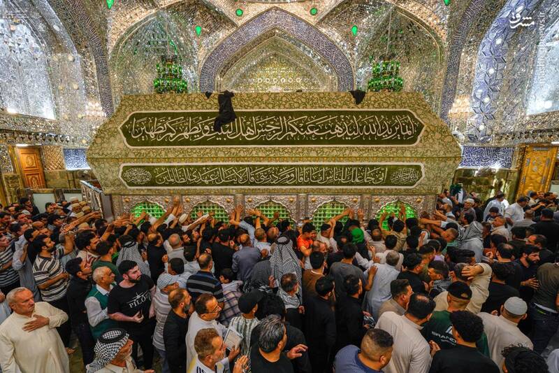 عکس/ حضور زائران در حرم امیرالمومنین در اولین روز از دهه امامت