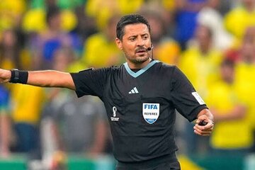 علی خسروی: فغانی پرافتخارترین داور دنیاست