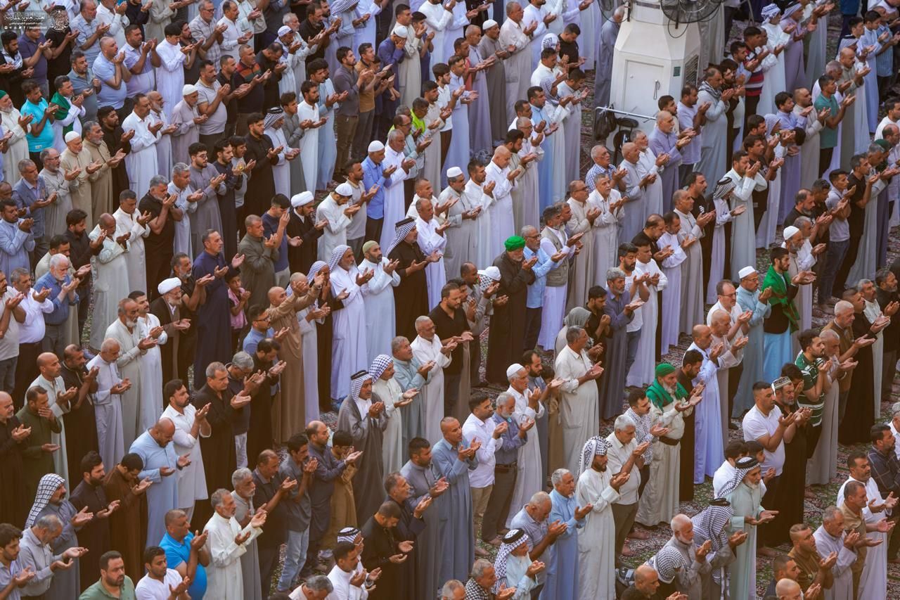 عکس/ اقامه نماز عید قربان در حرم امیرالمؤمنین (ع)