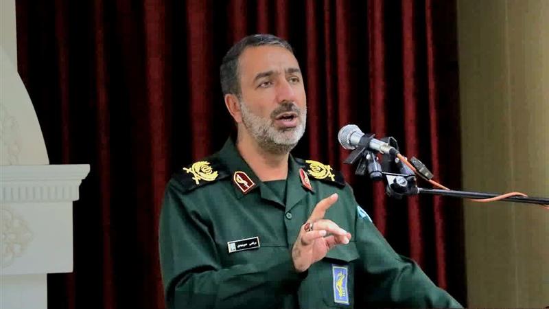 فرمانده سپاه روحالله بر ضرورت تقویت بسیج و مساجد تأکید کرد