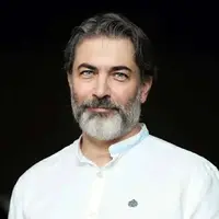 عکسی از پارسا پیروزفر در کنسرت خواننده مشهور