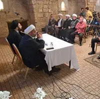 سید علی خمینی در نشست با جوانان لبنانی: باید با دقت به سخنان ولی‌ فقیه گوش فرا دهید