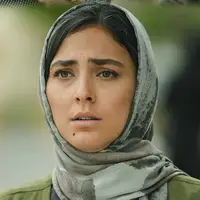 تو خودت بردیش تو زمین فوتبال!