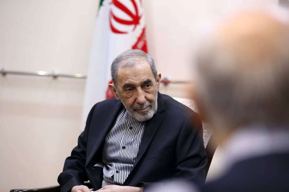 ولایتی: ایران در مرکز نظم نوین جهانی ایستاده است