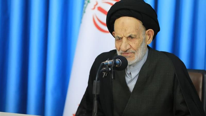 امام جمعه بیرجند: بیداری اسلامی کلید مقابله با توطئههای دشمنان است