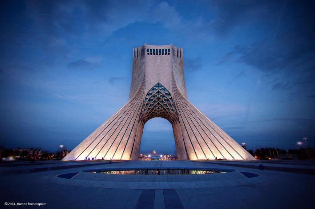 برج آزادی یک درب مخفی دارد؟