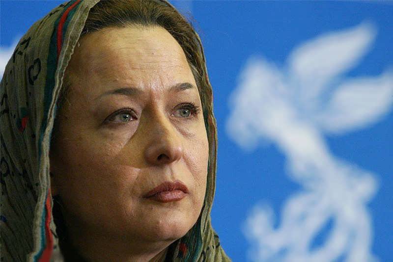 آزیتا حاجیان از کوتاه کردن موهاش برای اولین نقش تئاترش گفت