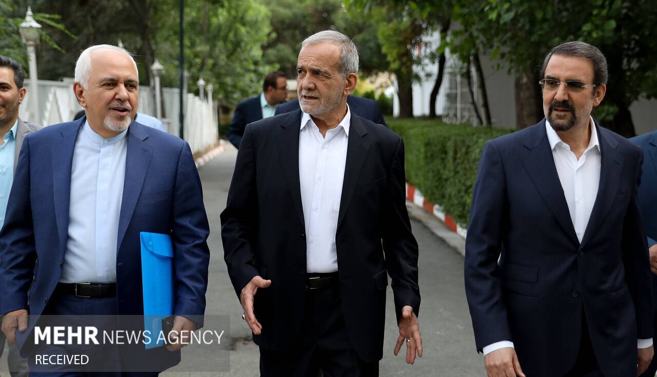 معاون سیاسی رئیس جمهور: کناره‌گیری ظریف بر دولت تحمیل شد