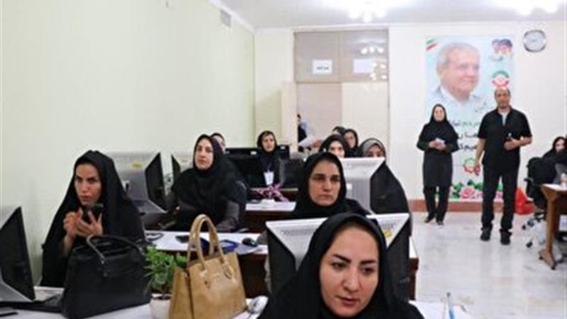 بازدید استاندار ایلام از مرکز ارتباطات مردمی سفر رئیس‌‌جمهور به ایلام‌