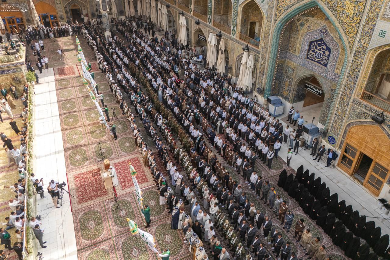 عکس/ آیین باشکوه اهتزاز پرچم غدیر در حرم مطهر علوی