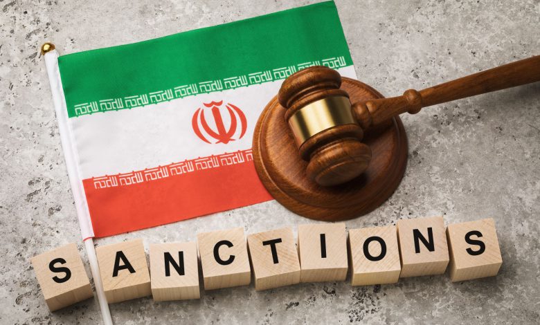 ترامپ همین امروز همه تحریم‌ها را هم بردارد، هیچ مشکلی حل نمی‌شود!