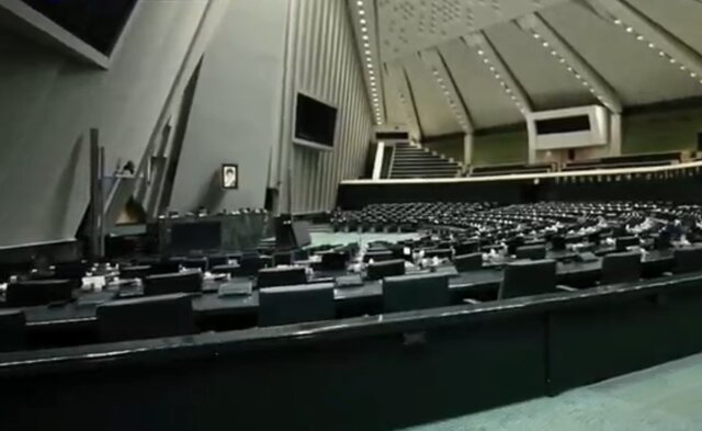 مجلس فردا جلسه علنی ندارد؛ نمایندگان به دیدار رهبری می‌روند