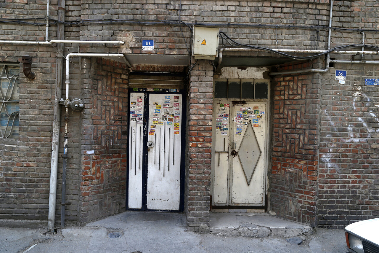 محله گردی خیابان قدیمی انبار نفت تهران