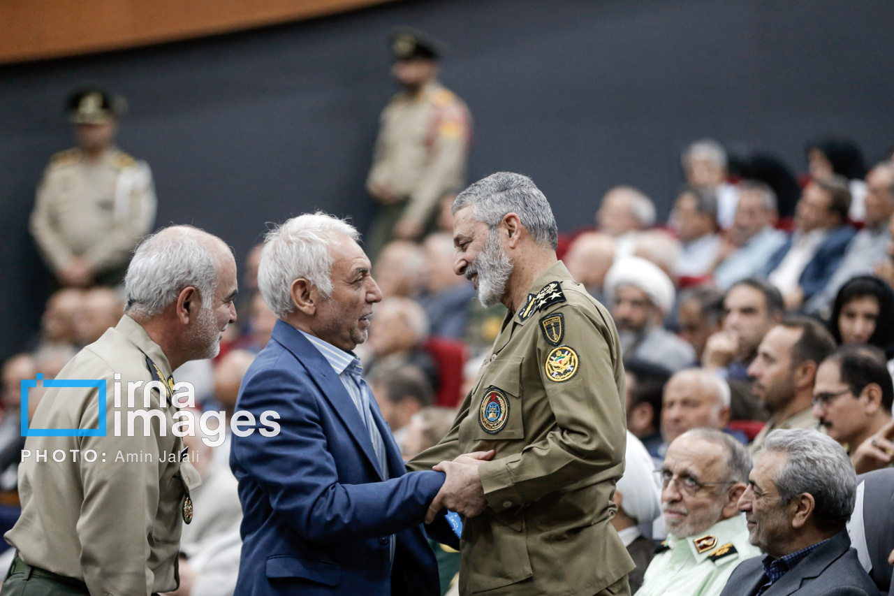 حضور فرمانده کل ارتش در همایش «سرزمین مجاهدت‌های خاموش»