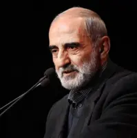 حسین شریعتمداری: گروسی عامل موساد است به کشور راهش ندهید!